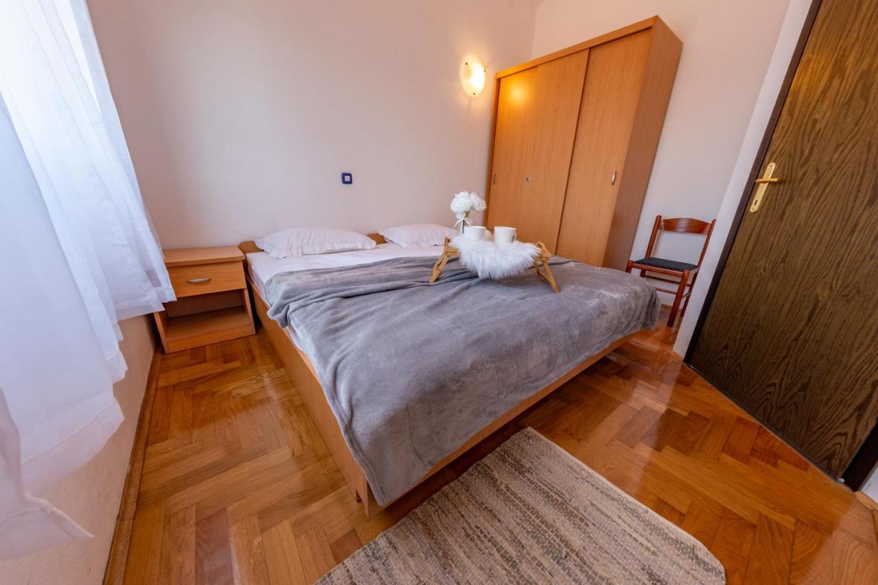 Apartments Krivicic Blue Pomer Εξωτερικό φωτογραφία
