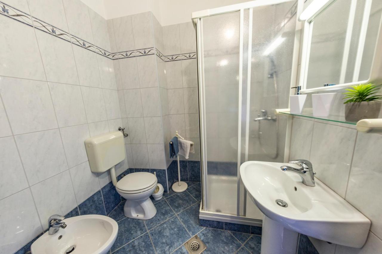Apartments Krivicic Blue Pomer Εξωτερικό φωτογραφία